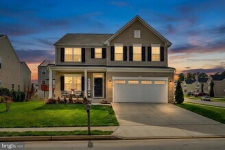 Building Photo - 5432 Holley Oak Ln