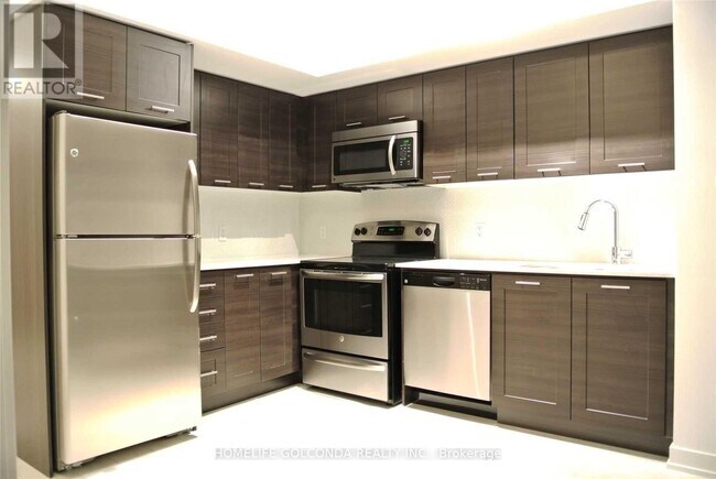 Photo du bâtiment - 2200 Lake Shore Blvd W