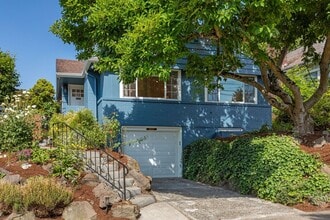 Building Photo - 5037 38th Ave NE