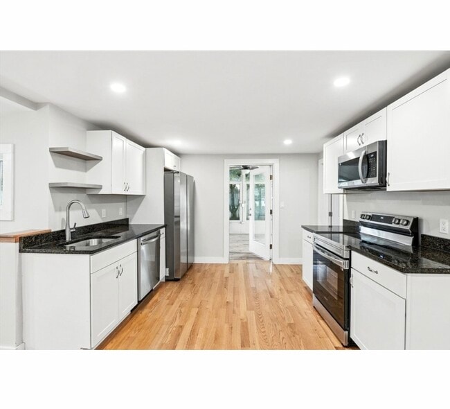 Building Photo - 45B Warner St