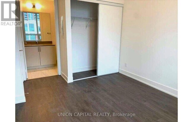 Building Photo - 278 Buchanan Dr