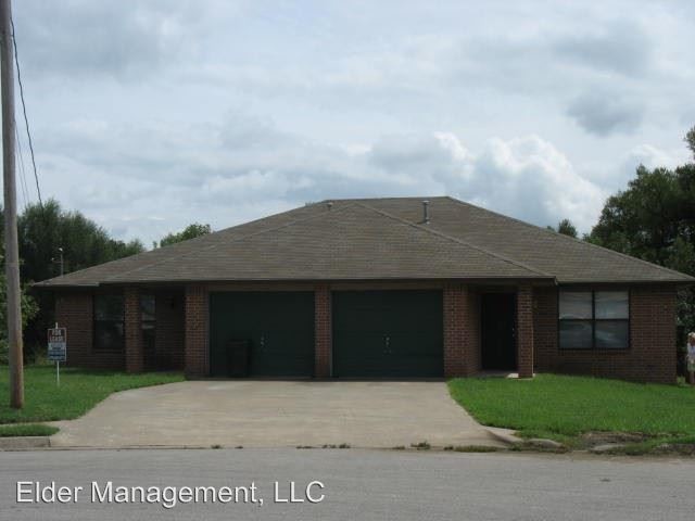 Primary Photo - 6760 S Kathleen Cir