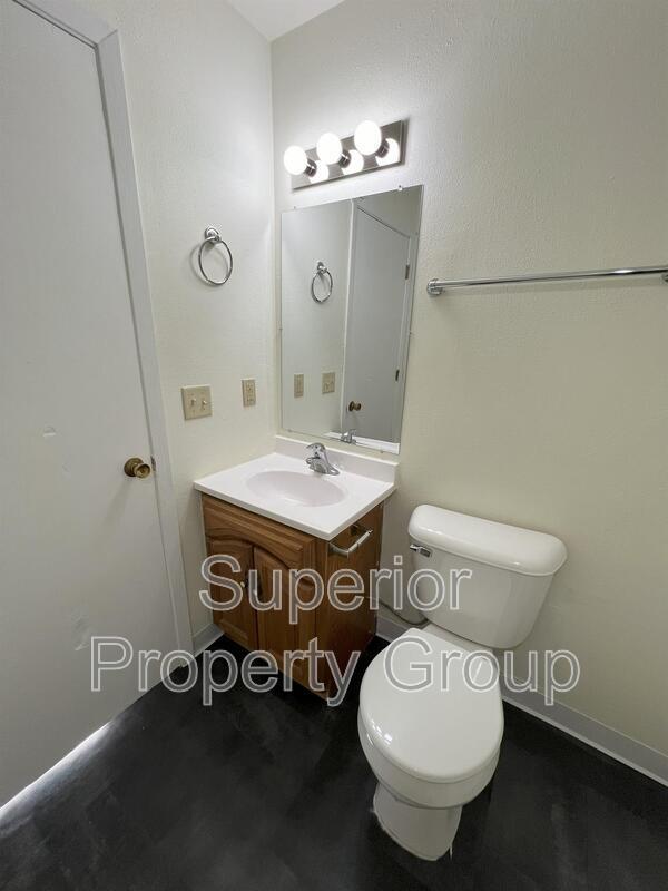 Foto del edificio - 532 E Cook St