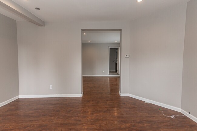 Photo - 1229 Dagmar Ave House