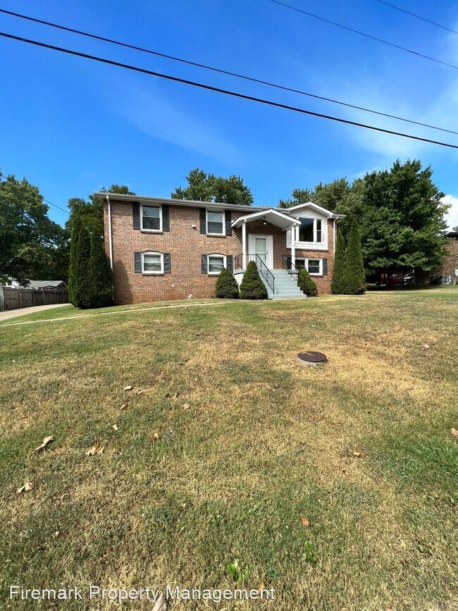 Foto del edificio - 4 br, 2 bath House - 517 Sandy Dr.