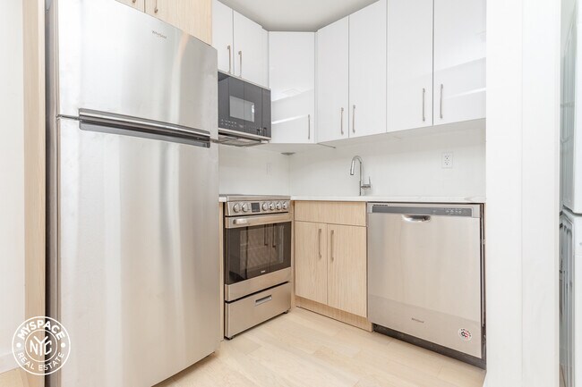 Building Photo - 419 Marcus Garvey Blvd