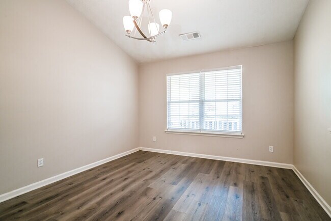 Foto del edificio - 5324 Paddington Ln