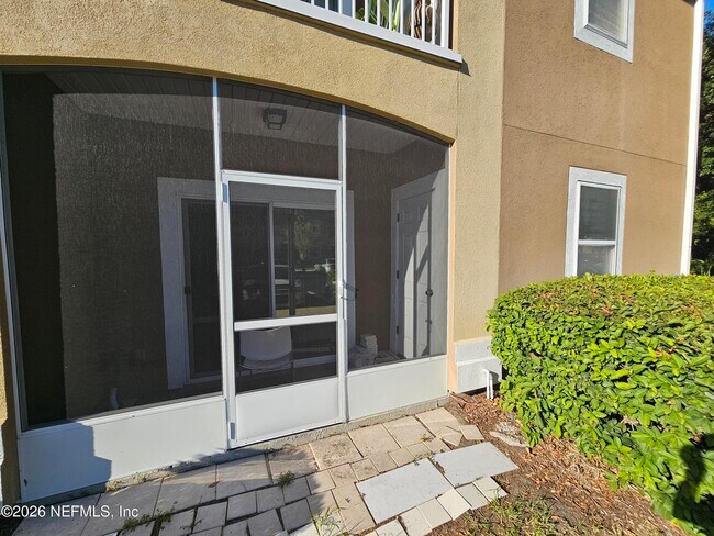Building Photo - 6935 Ortega Woods Dr