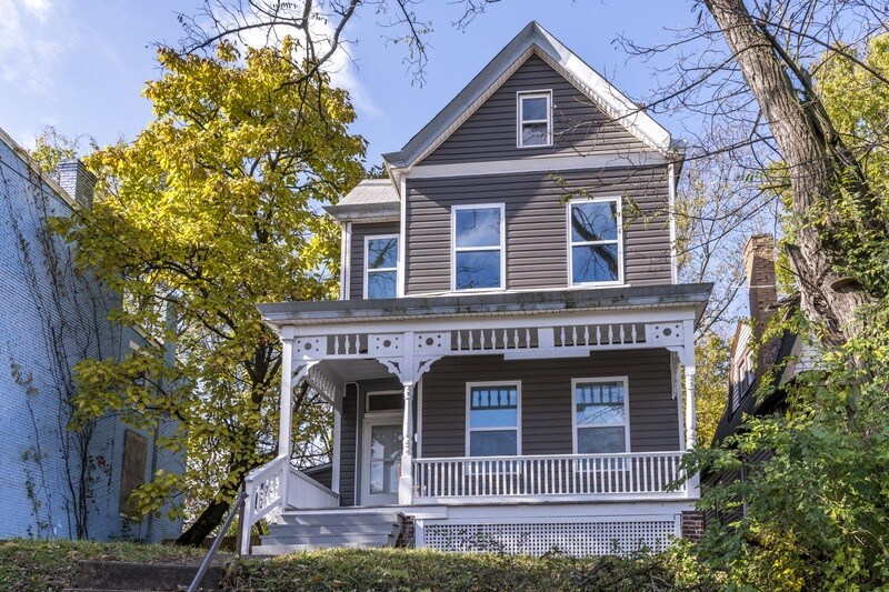 Primary Photo - 3615 Newton Ave