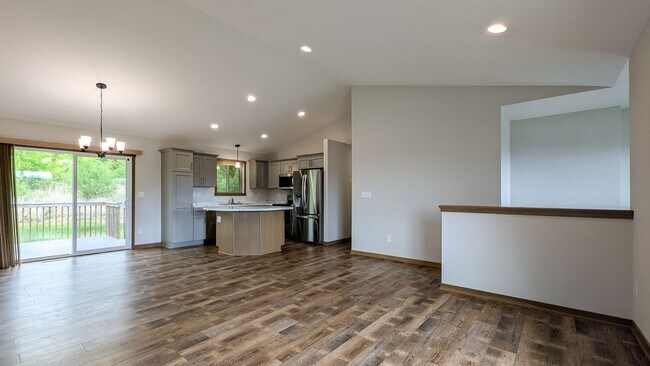 Foto del edificio - 4 bedroom, 3 bathroom Home