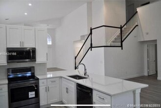 Building Photo - 5 Lake Eden Dr