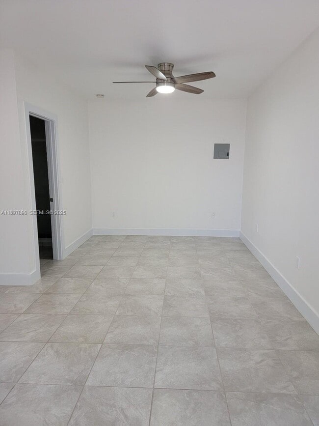 Foto del edificio - 5162 SW 157th Ct