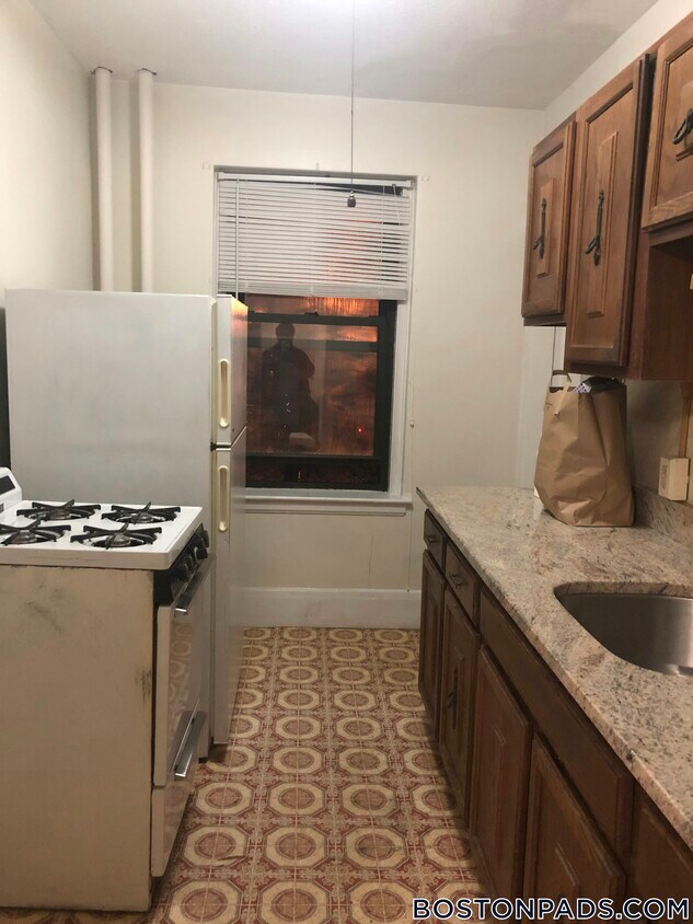 Foto principal - 349 Pleasant St