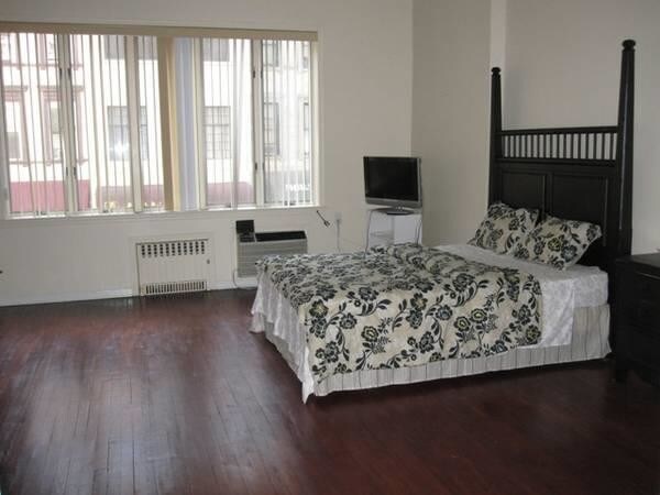 Building Photo - 47-49 West 55th Street