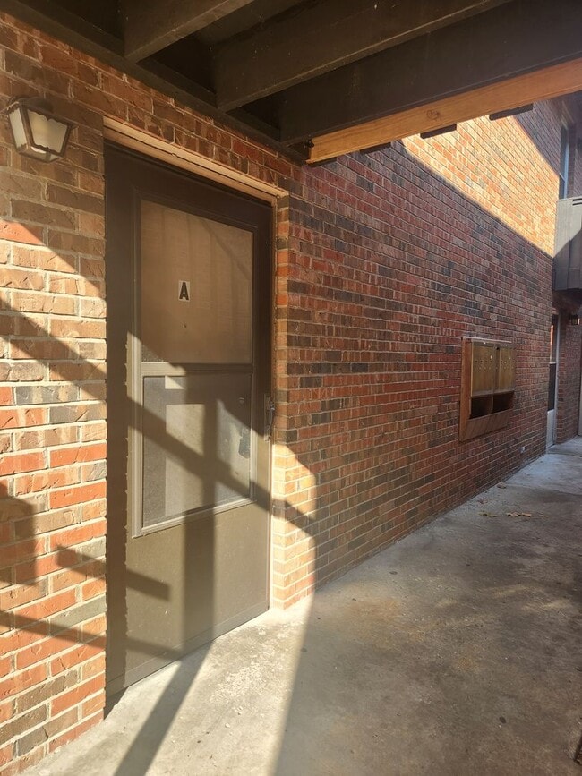 Building Photo - 1009 Washington Ave