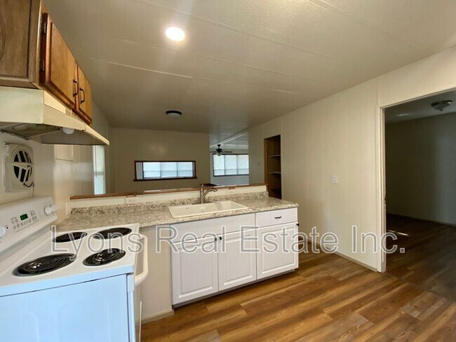 Foto del edificio - 2331 Gish Ln