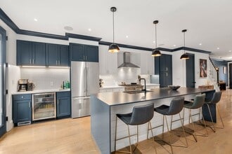 Building Photo - 5 Caspian Way