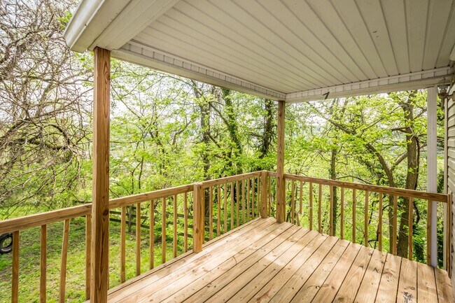 Foto del edificio - AVAILABLE AUGUST 1ST! DON'T MISS THIS BEAUTIFUL 2-BEDROOM HOME IN CLAIRTON!