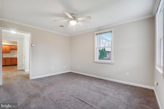 Foto del edificio - 5446 Addison Rd