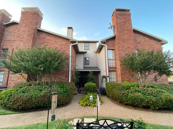 Building Photo - 45 Meadow Creek Dr