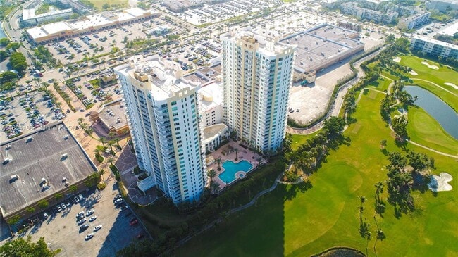 Building Photo - 1745 E Hallandale Beach Blvd
