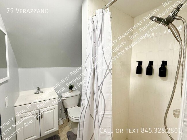 Building Photo - 79 Verazzano-