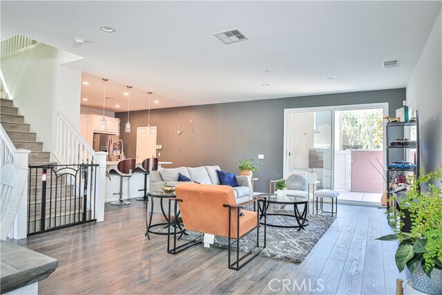 Foto del edificio - 16004 Condor Ave