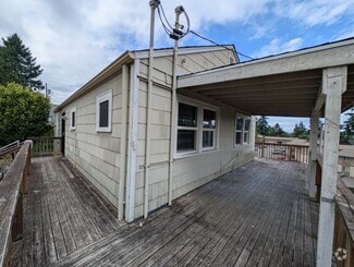 Building Photo - 1611 Trenton Ave