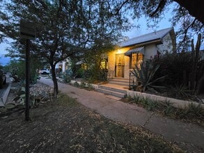 Building Photo - 528 N 1st Ave