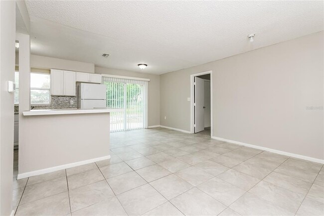 Building Photo - 3201 Bon Air Dr