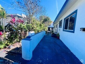Building Photo - 22 NE 51st St
