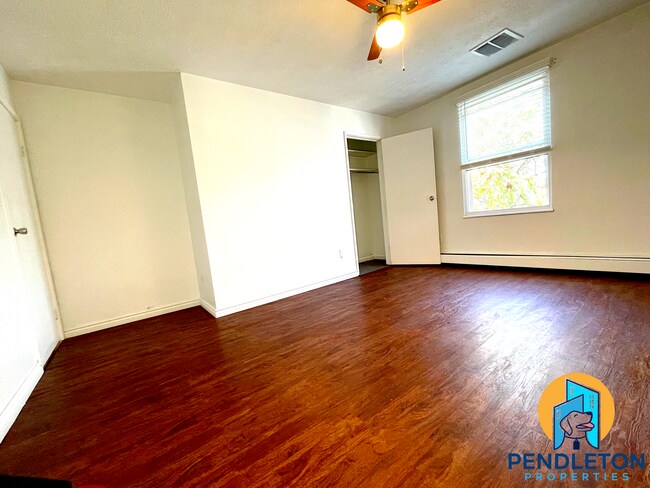 Foto del edificio - 525 E 13th St