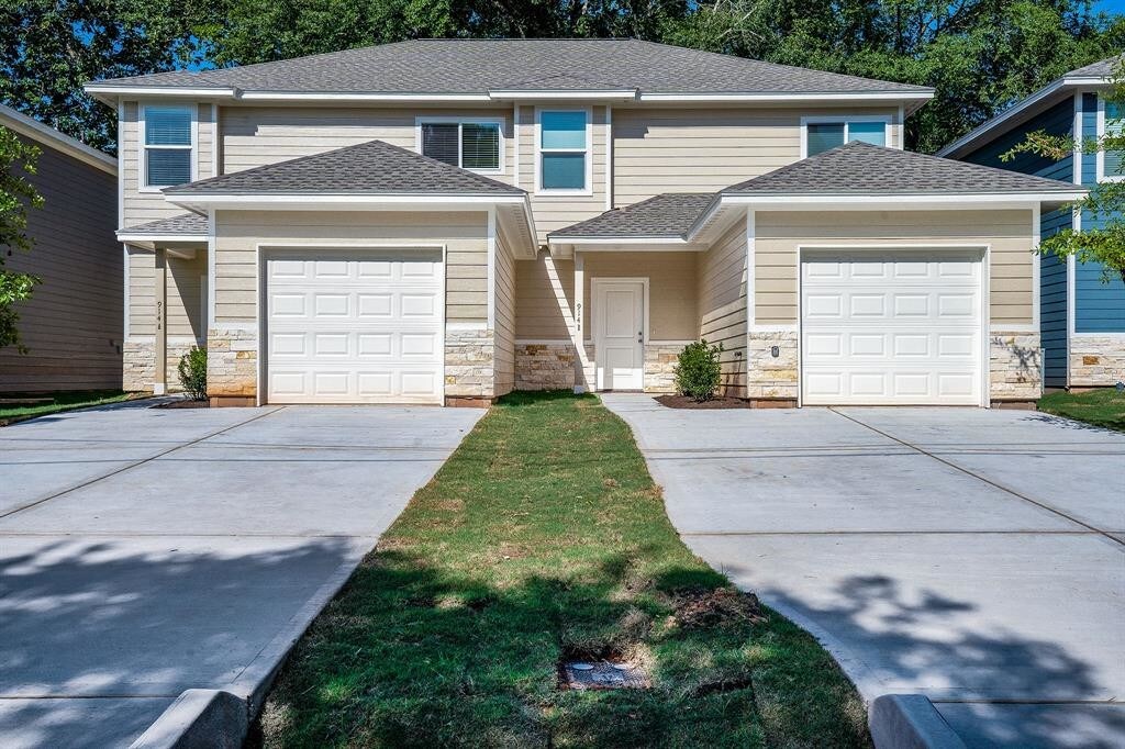 914 Shady Ln Unit B, Conroe, TX 77301 Condo for Rent in Conroe, TX