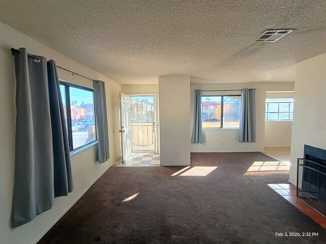 Foto del edificio - 6228 Ilanos Ln