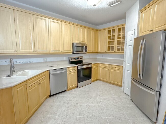 Building Photo - 5737 NW 119th Dr