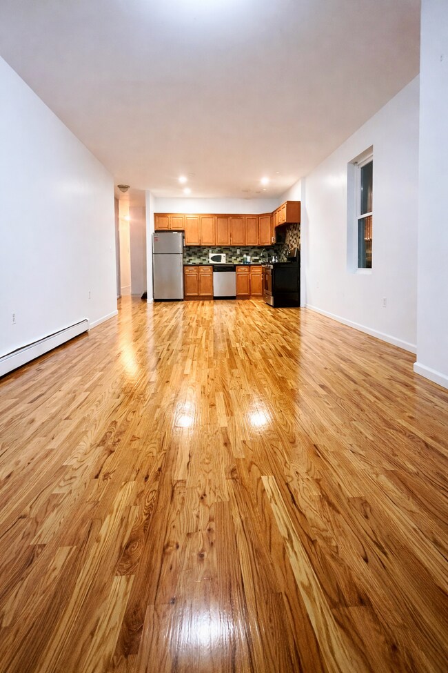 Foto del edificio - 2408 Beverley Rd