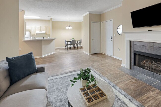 Building Photo - 1701 Wildwood Crossings Dr