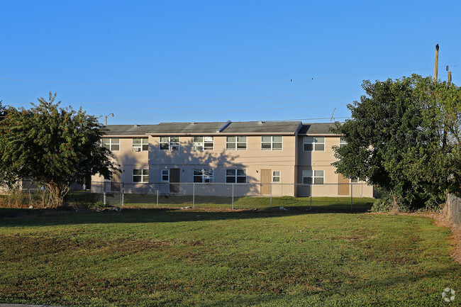 Building Photo - Marshall Heights Apartments