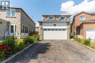 Building Photo - 91 William Honey Crescent