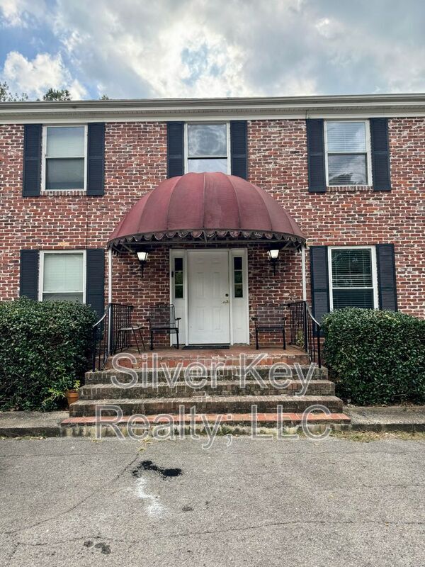 Building Photo - 12 Walcon Ln