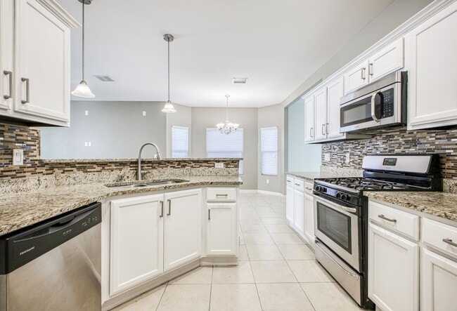 Building Photo - Eastside Beautiful 3 bed/2 baths for RENT