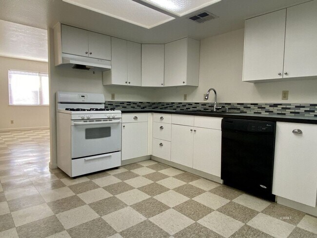 Foto del edificio - ATK1016-Placement
