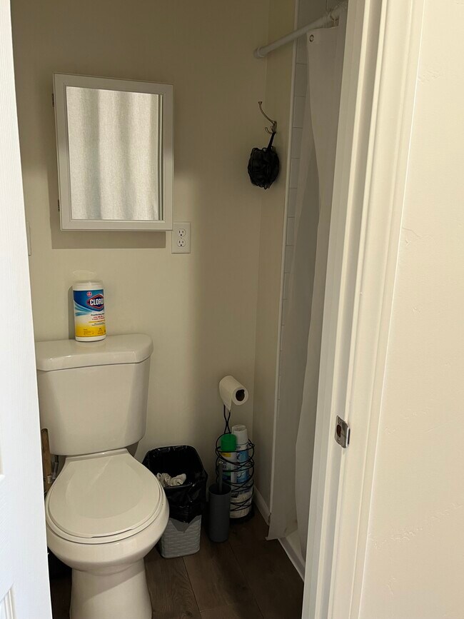 Bathroom - 124 N Drexel Ave