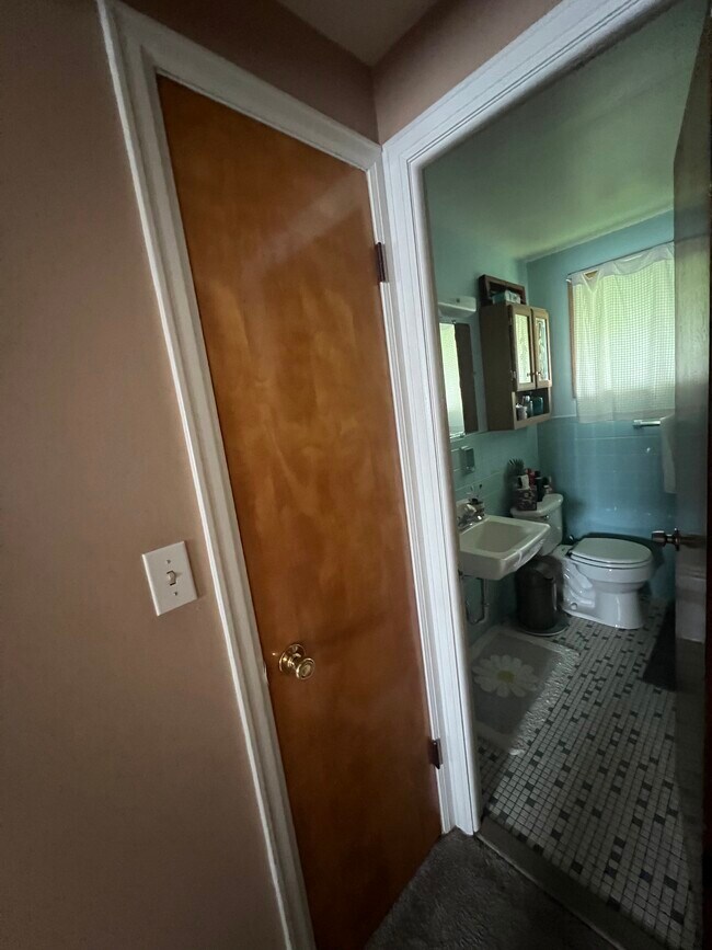 Foto del edificio - 34 E Drullard Ave