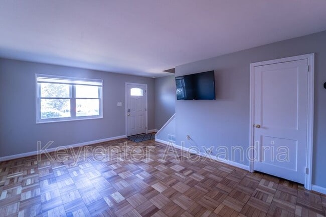 Building Photo - 133 Mt Vernon Ave