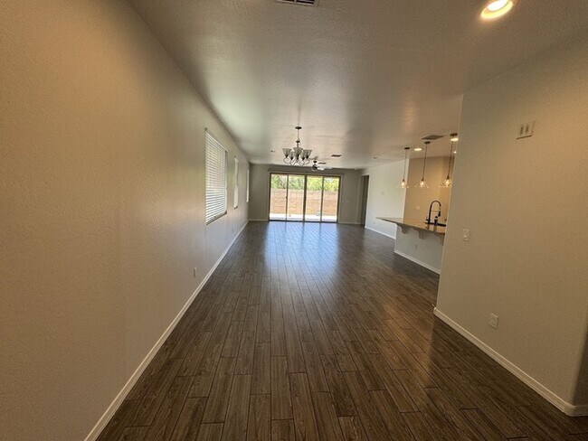 Foto del edificio - 5614 S 28th St