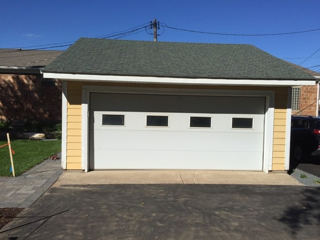 2 car garage - 3515 Lake Elmo Ave N