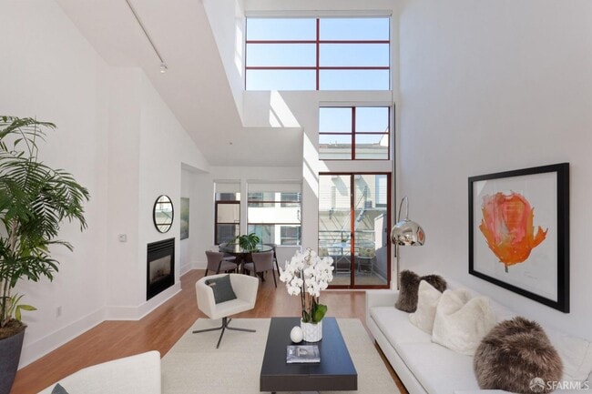 Building Photo - 2030 3rd St