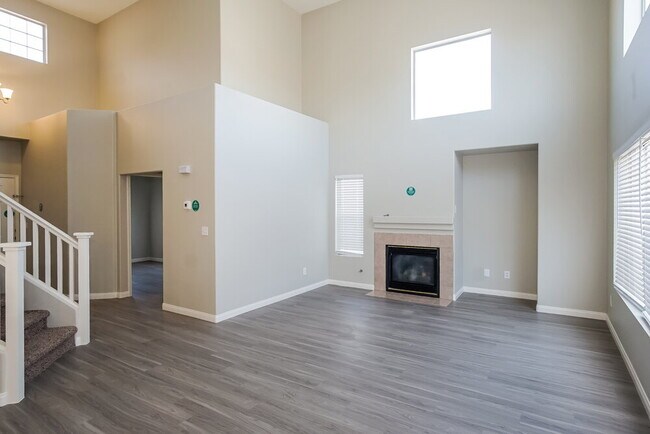 Foto del edificio - 908 Ashurst Ct