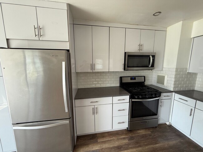 Foto del edificio - 72 Edgewood Ave